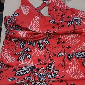 🩱Red Floral Halter Tankini Top – Size 10 Swim Tank